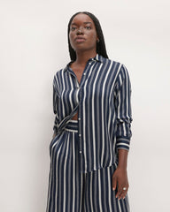The Satin Relaxed Shirt | Navy / Bone