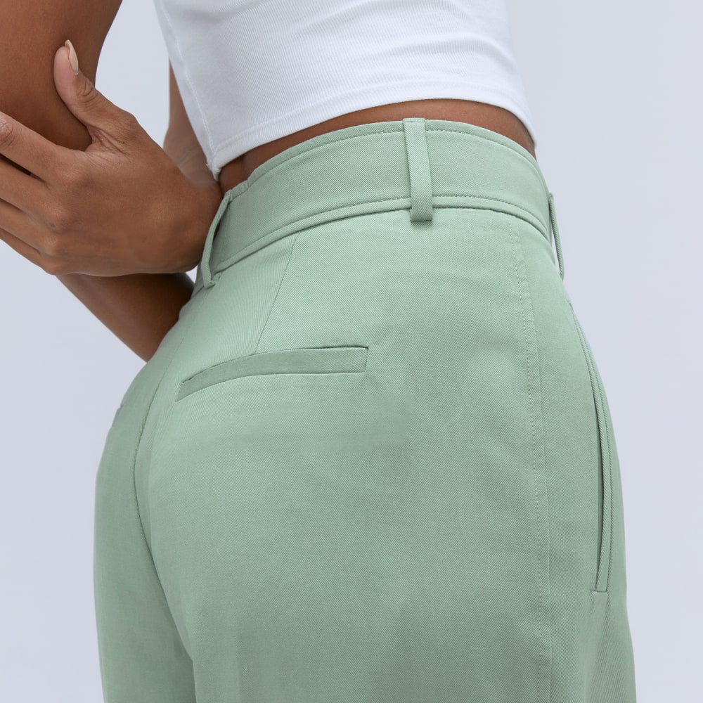 The Draper Pleated Pant in Buttersmooth | Lily Pad | 30" Inseam