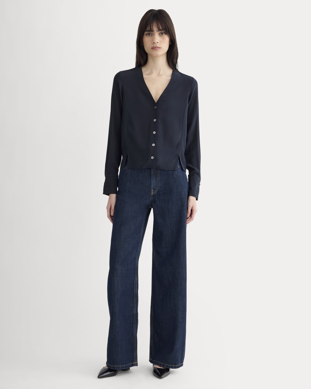 The V-Neck Blouse in Washable Silk | Navy