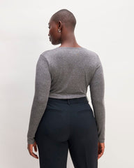 The Ruched V-Neck Tee in Butterluxe | Heather Charcoal