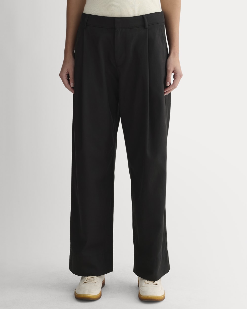 The Low-Rise Chino | Black