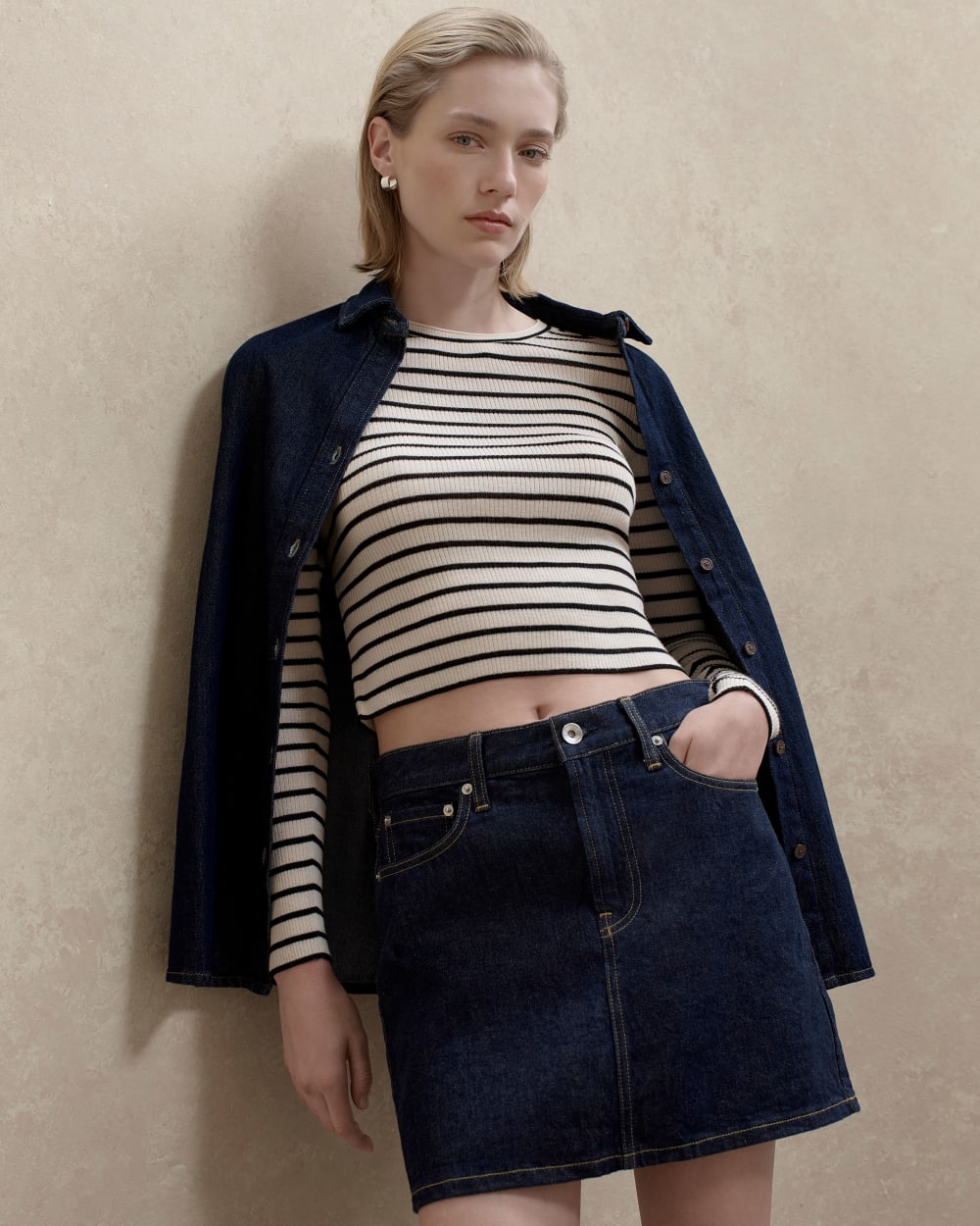 The Cropped Crew Top in Ultrafine Merino | Parchment / Black
