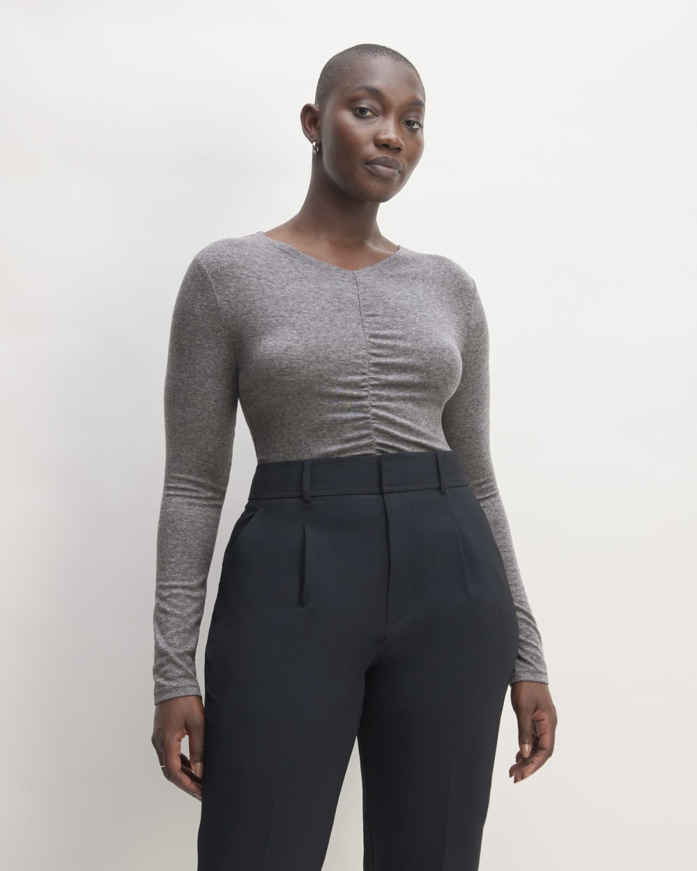 The Ruched V-Neck Tee in Butterluxe | Heather Charcoal