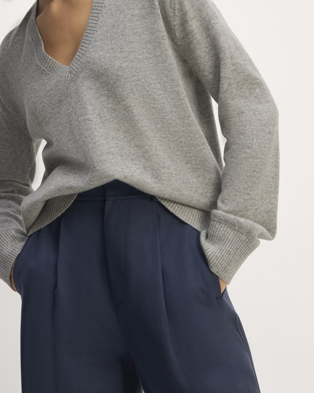 The Classic V in Cashmere | Light Heather Grey