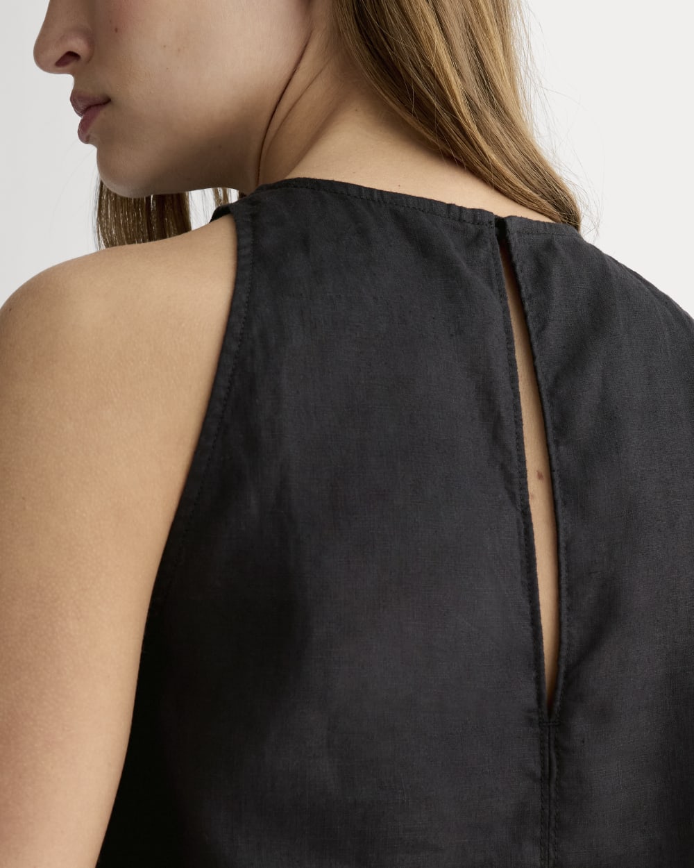 The Linen High-Neck Tank | Black