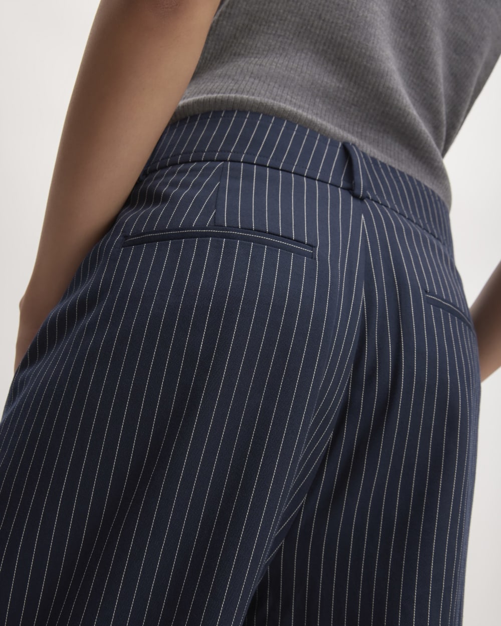The Draper Pleated Pant in Buttersmooth | Navy / Bone | 30" Inseam