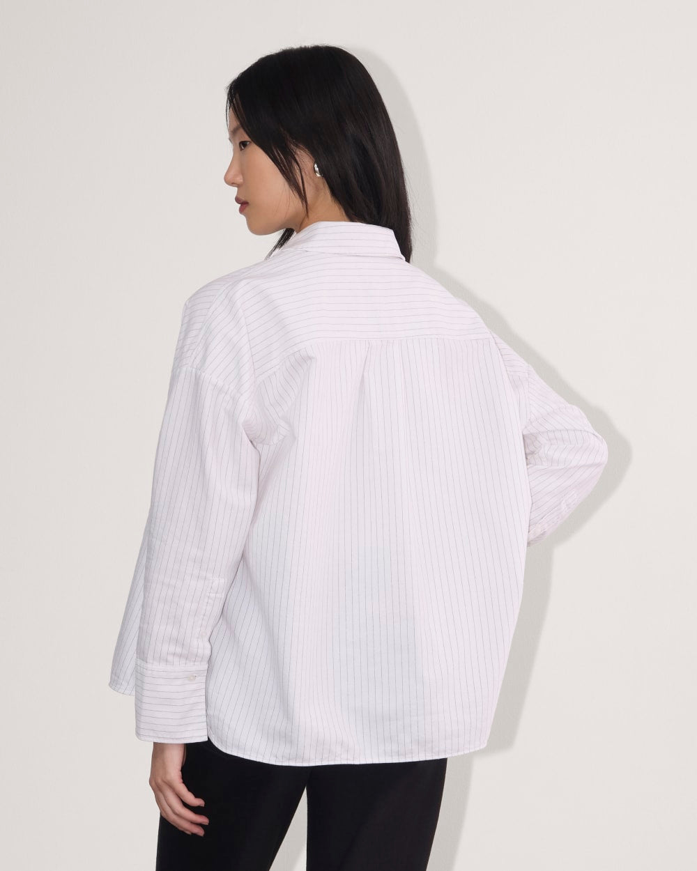The Boxy Oxford | White / Black