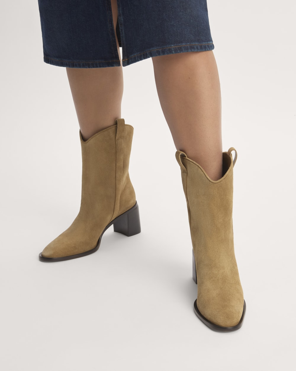 The Outlaw Boot | Sand Suede